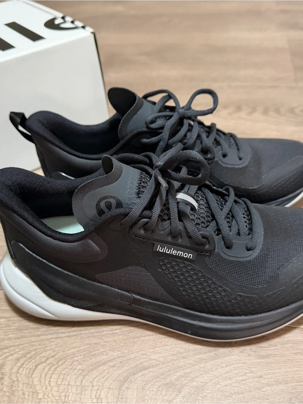 Lululemon Women’s BLISSFEEL TRAIL RUN Running Shoes Black